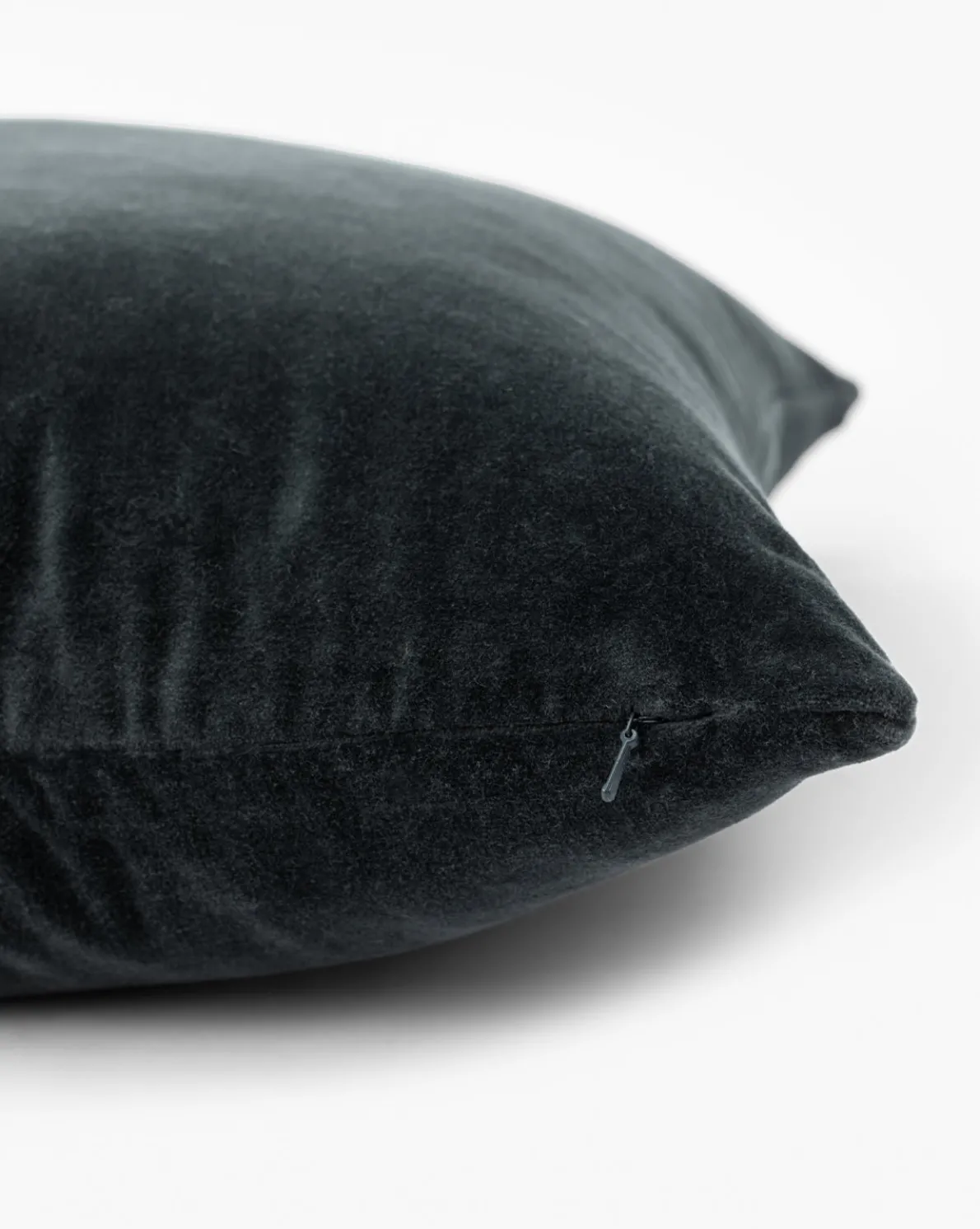 Bellevue Velvet Pillow Cover