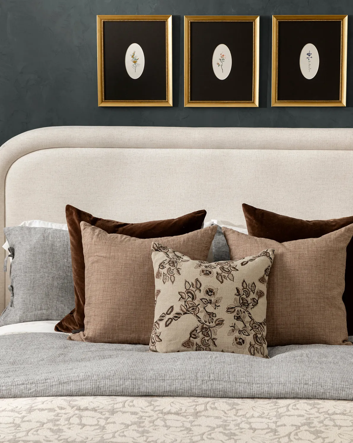 Bellevue Velvet Pillow Cover