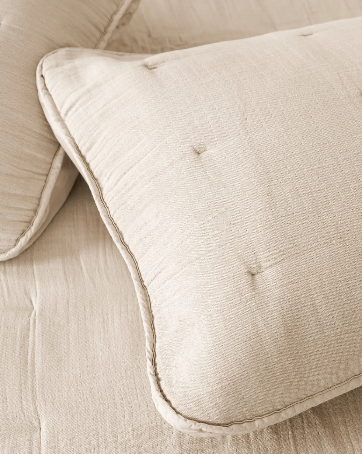 Daniela Cotton Gauze Quilt & Shams Set