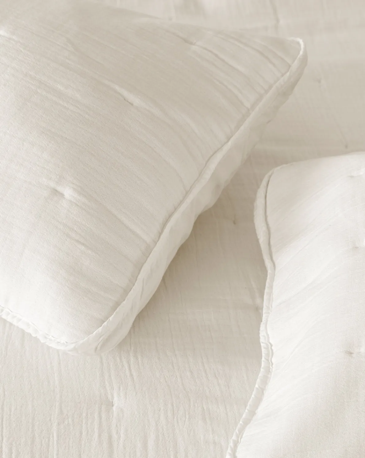 Daniela Cotton Gauze Quilt & Shams Set