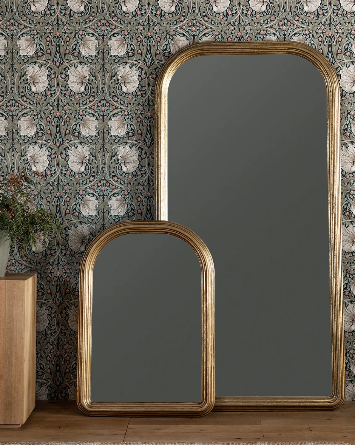 Giada Floor Mirror