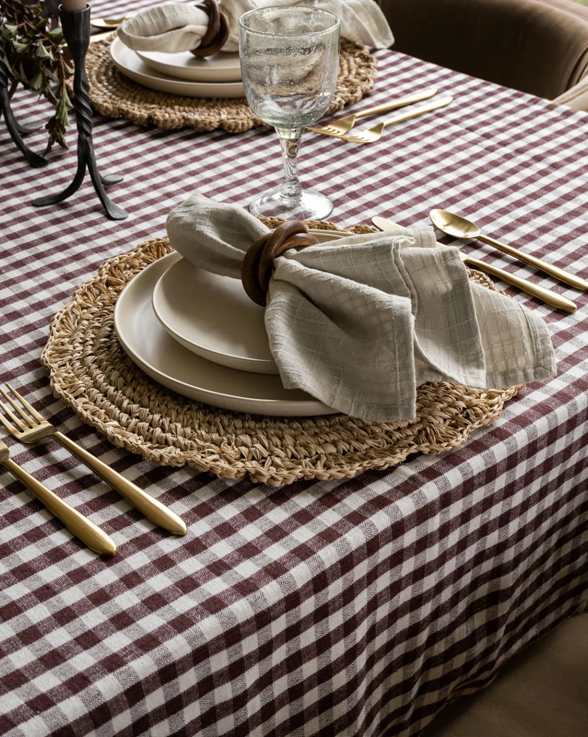 Nevelyn Fringed Tablecloth