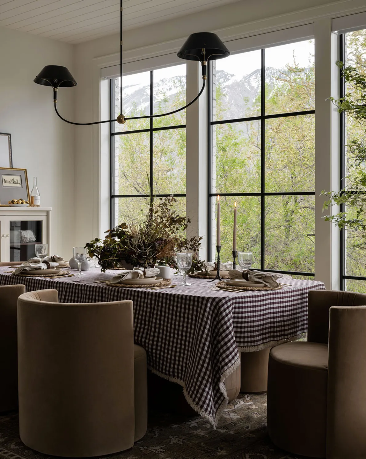 Nevelyn Fringed Tablecloth