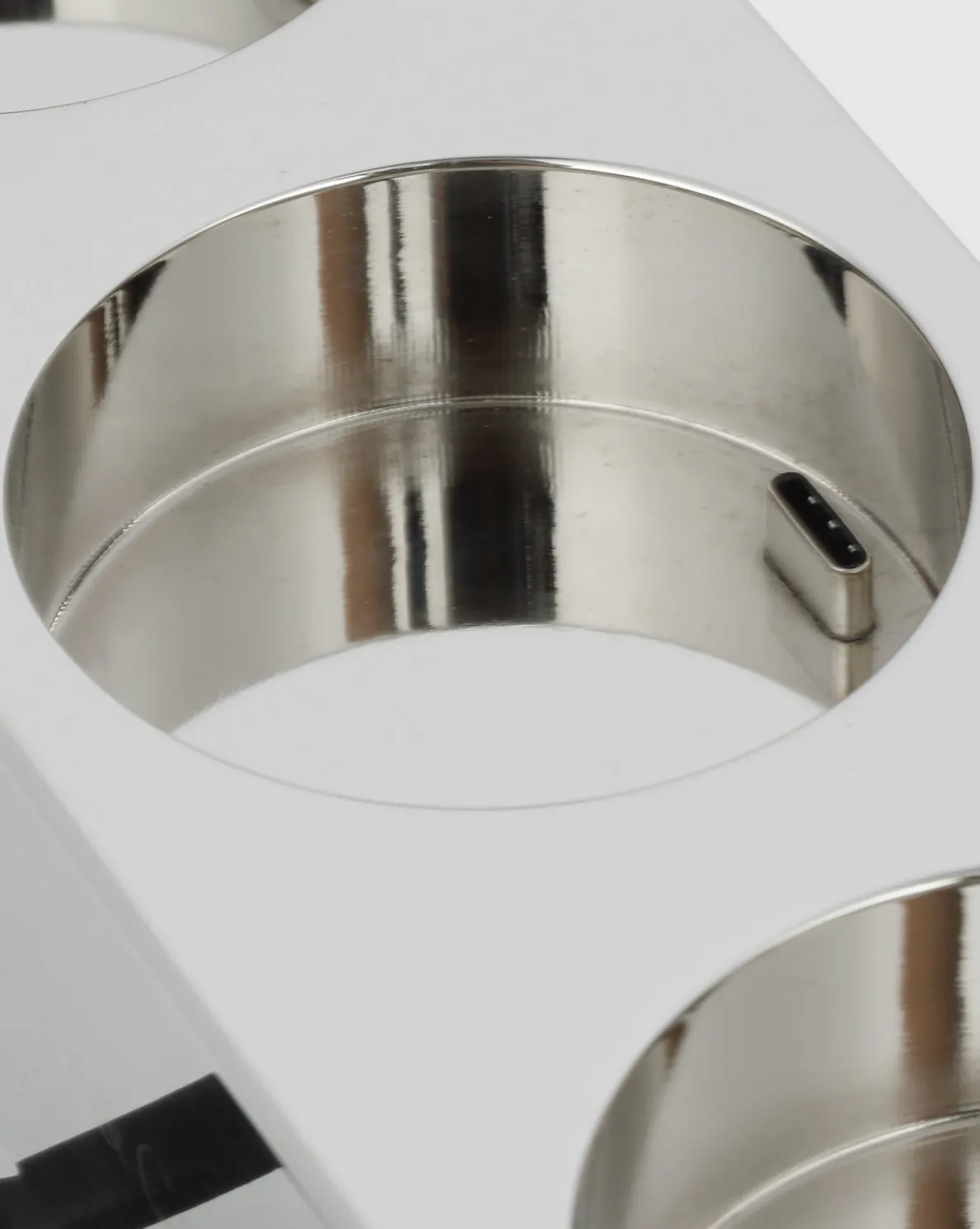 Triple R45 Universal Charging Station