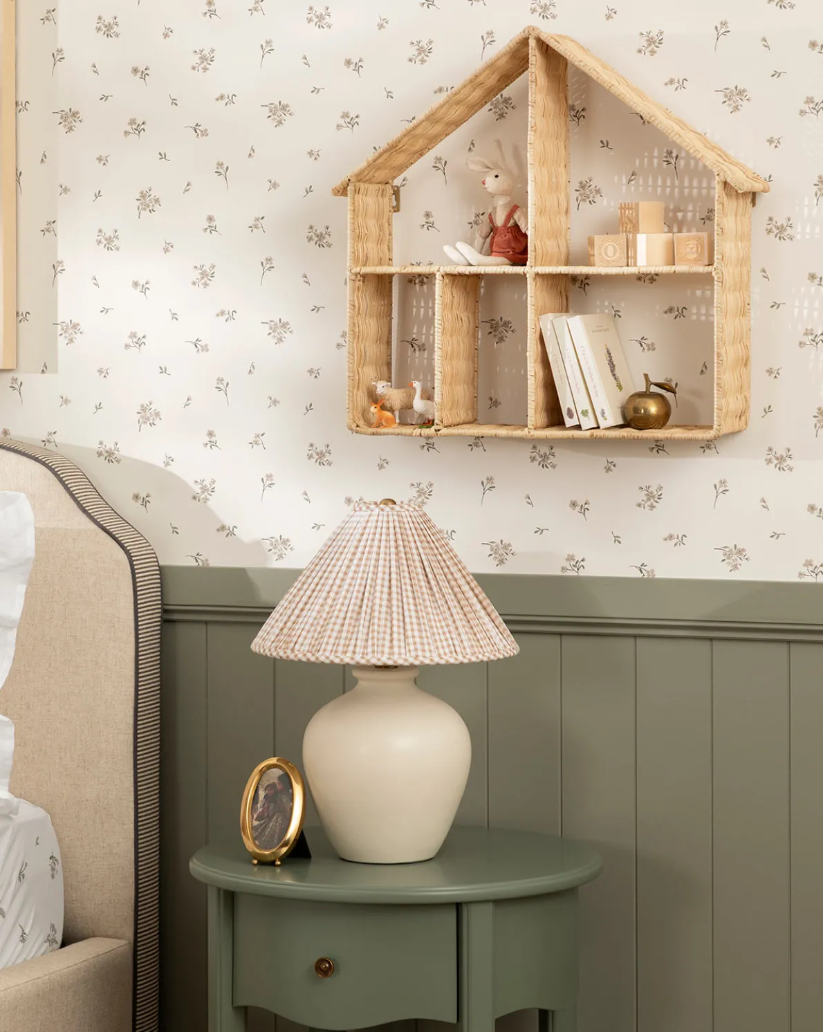 Wembley Floral Wallpaper